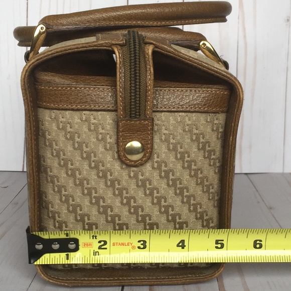 Authentic Vintage Gucci Boston Bag - Picture 3 of 8